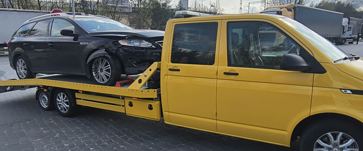 Holowanie samochodów Jaworzno – BOLHOL, szybka i bezpieczna pomoc drogowa 24/7